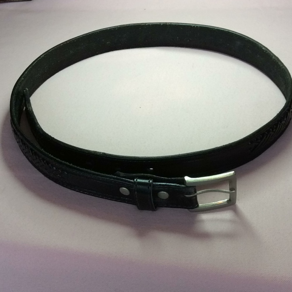 FINAL SALE PRICE Quality Black Leather Belt Size 40